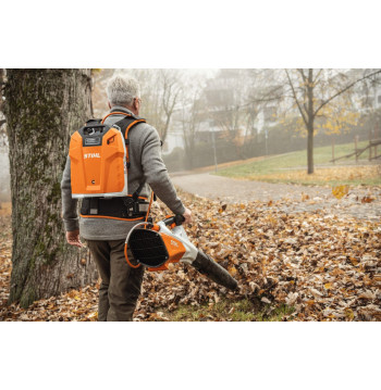 Soffiatore STIHL BGA 200 a Batteria – Potente, Silenzioso e Professionale