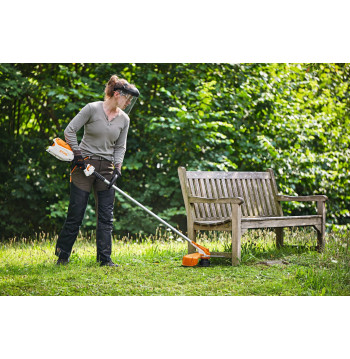 Decespugliatore STIHL FSA 86 R – Silenzioso e preciso per rifiniture