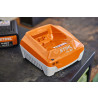STIHL AL 301 – Caricatore rapido per batterie AP e AR con raffreddamento attivo